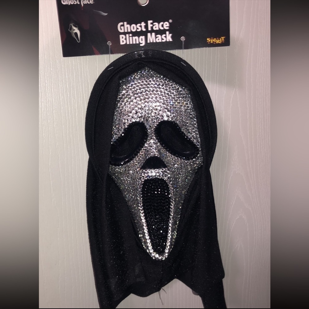Spirit Halloween Scream Ghostface Rhinestone Bedazzled Bling Mask RARE